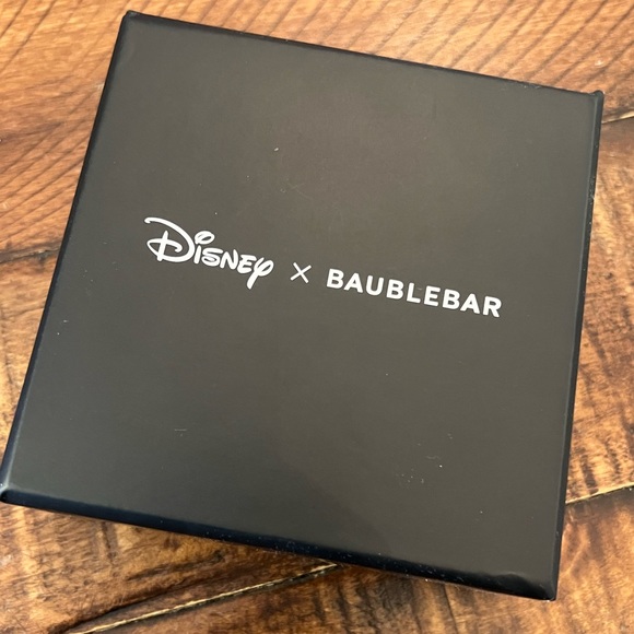 NEW IN BOX Disney x Baublebar Minnie Mouse rhinestone bows statement earrings - Picture 2 of 3